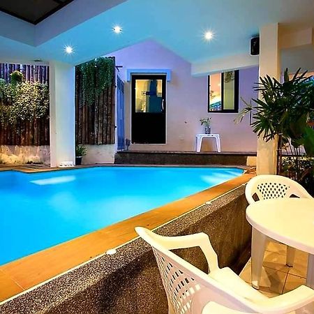 Royal Waves Hotel Patong Extérieur photo
