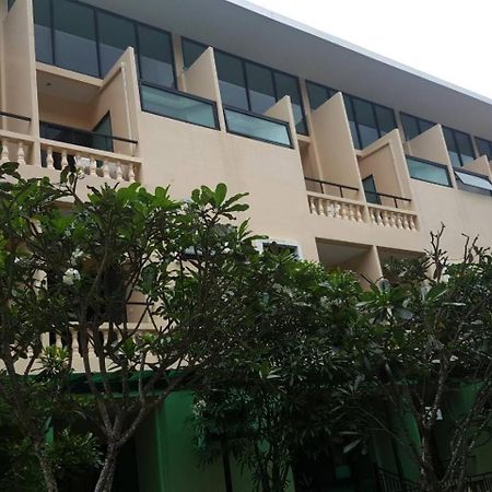 Royal Waves Hotel Patong Extérieur photo