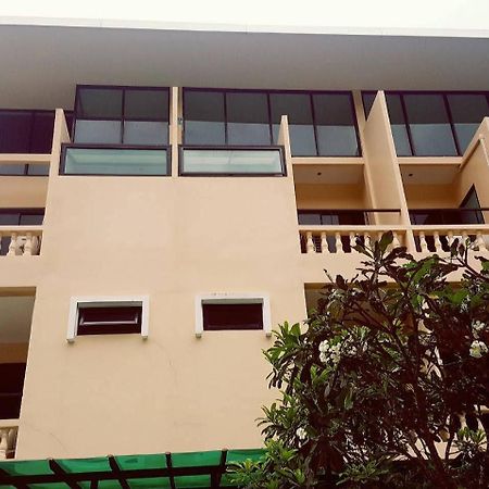 Royal Waves Hotel Patong Extérieur photo