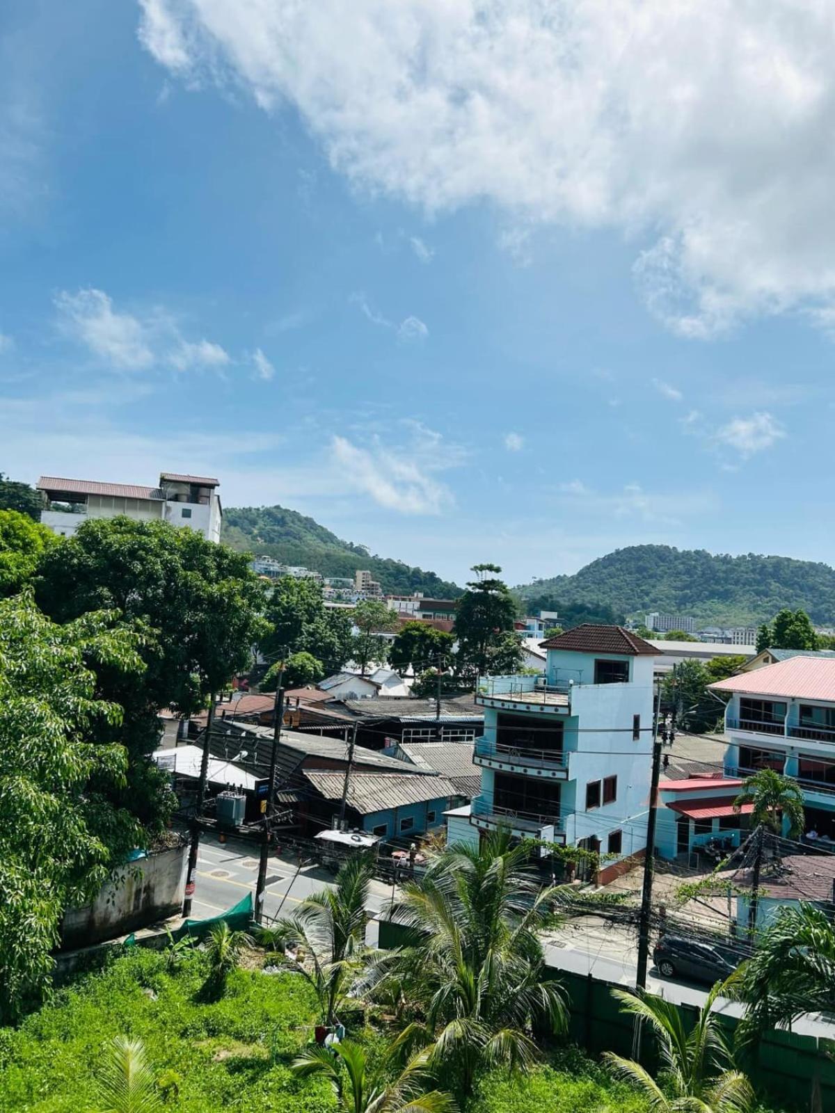 Royal Waves Hotel Patong Extérieur photo