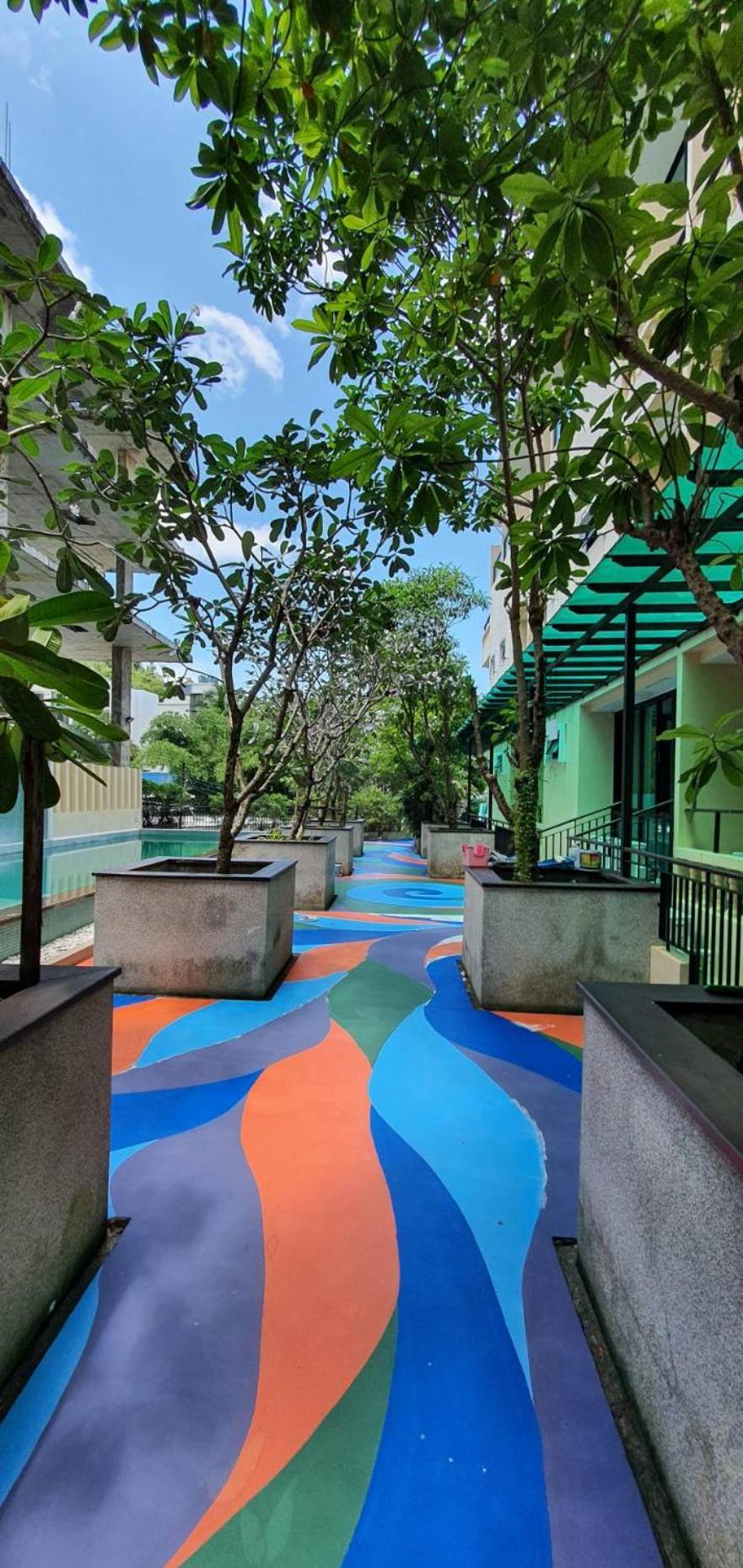 Royal Waves Hotel Patong Extérieur photo