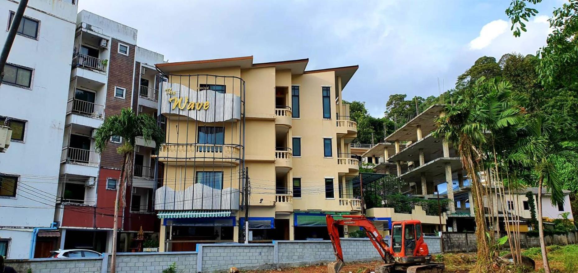 Royal Waves Hotel Patong Extérieur photo