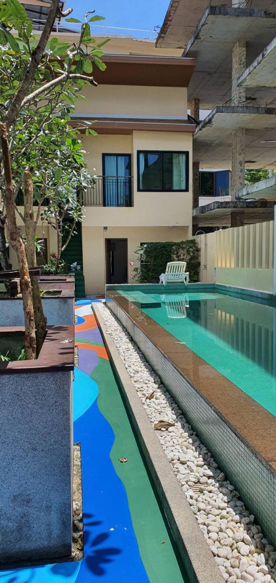 Royal Waves Hotel Patong Extérieur photo